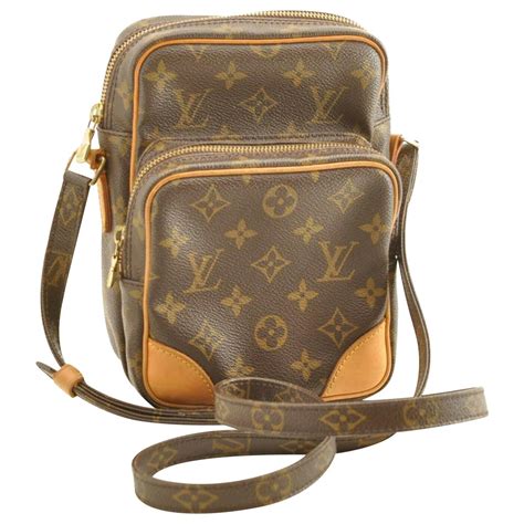 sac en bandoulière homme louis vuitton|Sacs et Petite Maroquinerie .